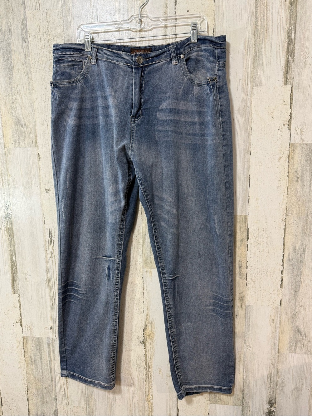 Crest Women's Straight Leg Jeans in Faded Blue